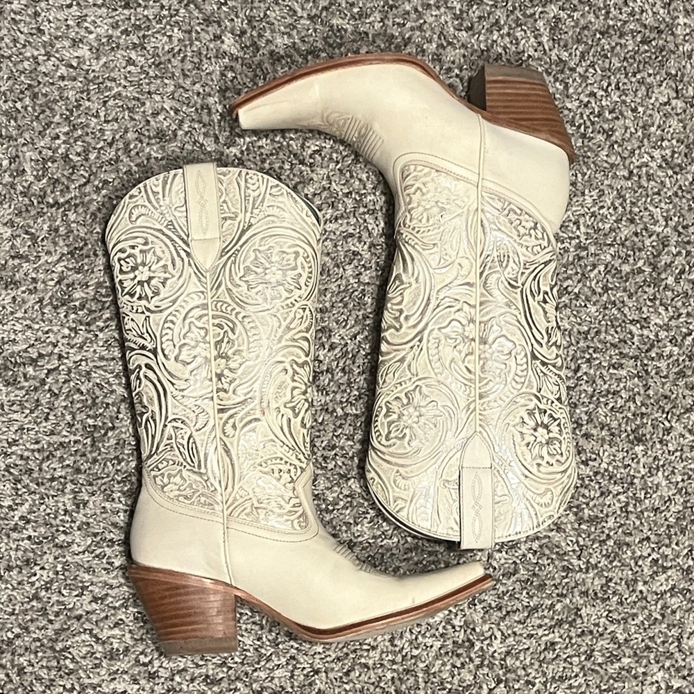 Shyanne Cream Western Heeled Boots